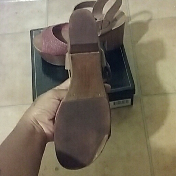 Clogs - Picture 3 of 4