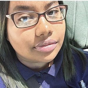 Meet your Posher, Kiana