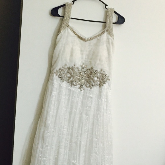 This is the cute gown in creamy color