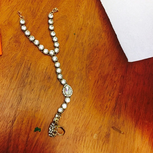 hand accessory