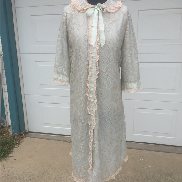 Vintage Other - CLEARANCE Vintage Robe in Blue & Cream