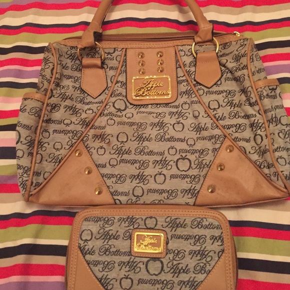 Apple bottom bag and wallet