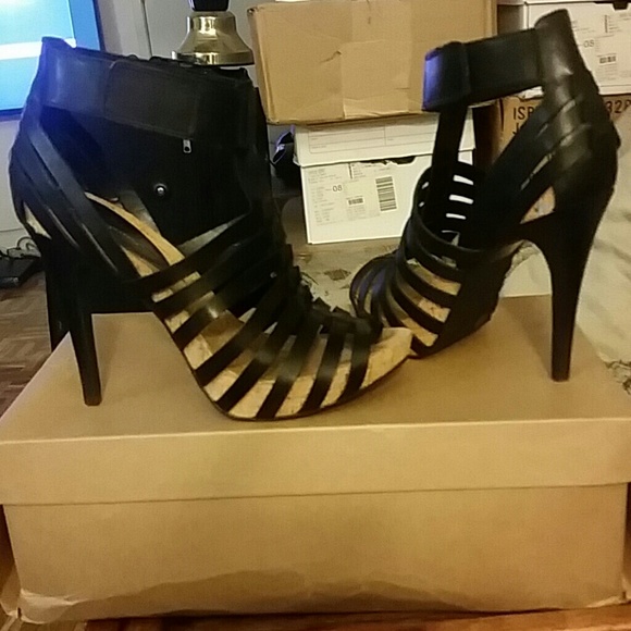 High Heel Sandals - Picture 4 of 4