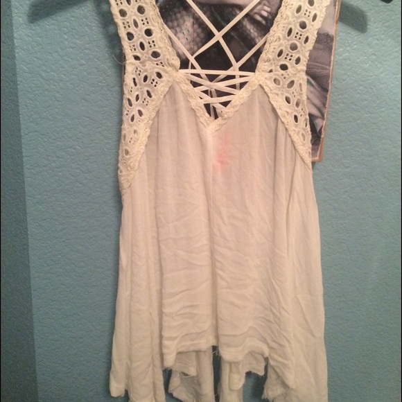 Strappy lace tank - Picture 1 of 3