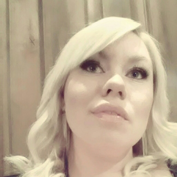 Meet your Posher, Anjuli - Picture 1 of 1