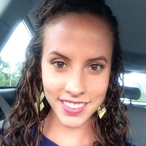 Meet your Posher, Marissa