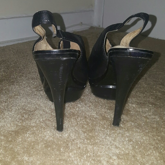MICHAEL KORS PLATFORM HEELS - Picture 2 of 4