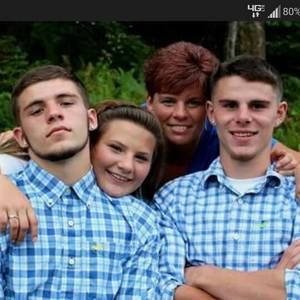 Meet your Posher, Elizabeth king