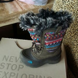 North Face Girls winter snow boots