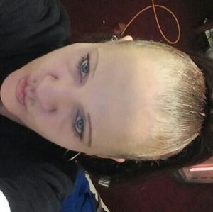 Meet your Posher, April