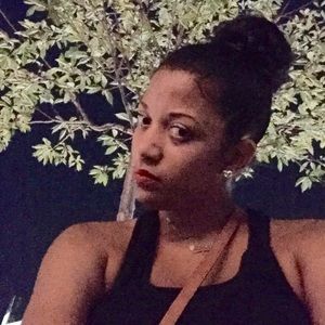 Meet your Posher, Latoya