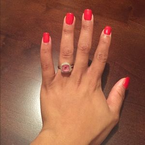 💍 pink ring was rated as a Host Pick ❤️🎉🎉😍😍😍