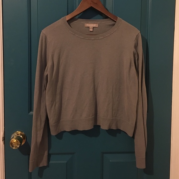 Banana Republic gray sweater