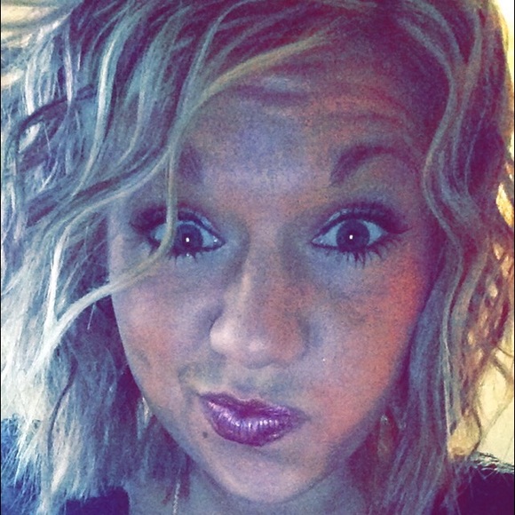 Meet your Posher, Tara - Picture 1 of 1