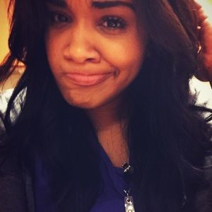 Meet your Posher, Telesia