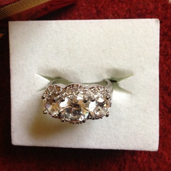 CZ 3 STONE w/ WHITE GOLD TONE RING - Picture 2 of 4