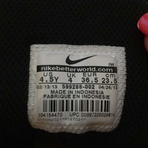 Nike basketball shoes - Picture 2 of 3