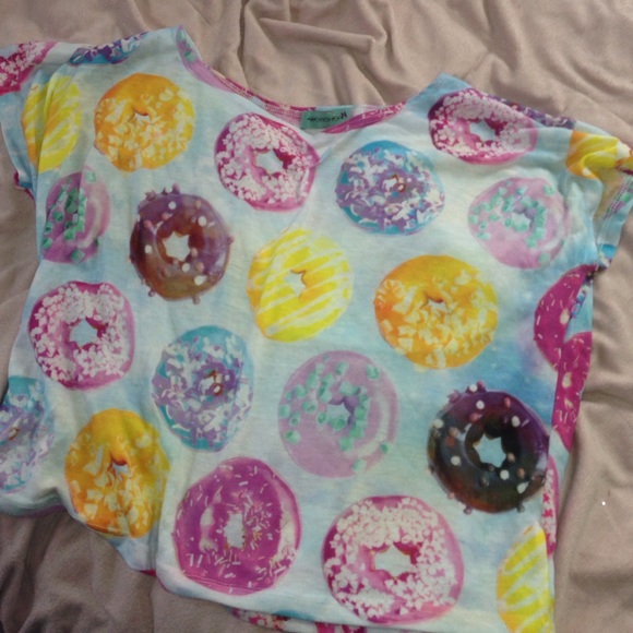 Cute doughnut crop top 💜