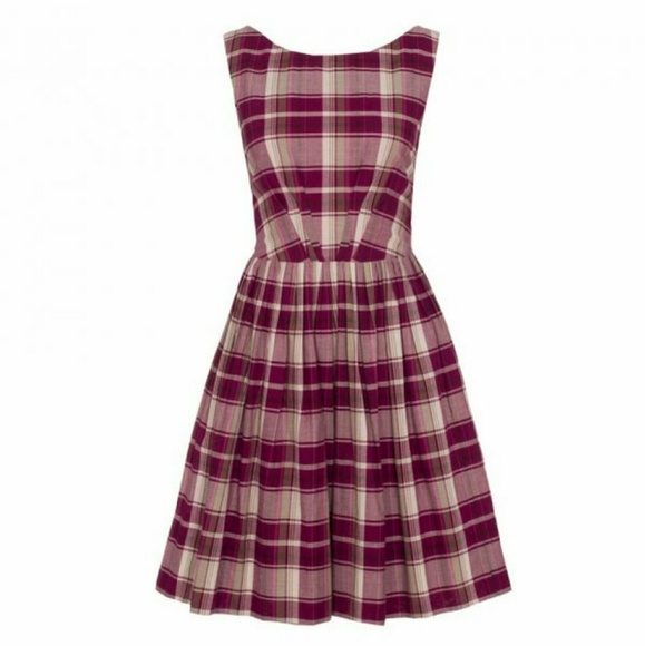 Emily and fin abigail