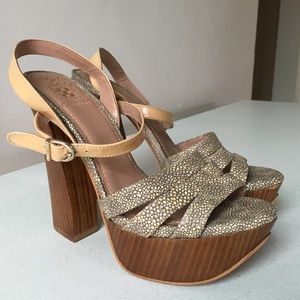 Vince Camuto leather heeled sandals