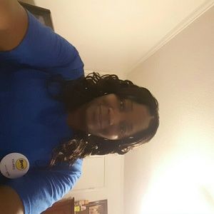 Meet your Posher, Yolanda