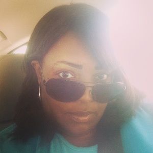 Meet your Posher, Monique