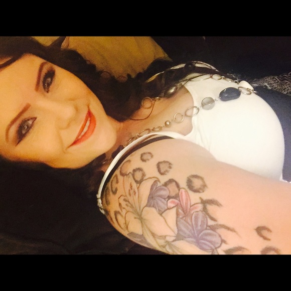 Meet your Posher, Jessica - Picture 1 of 1
