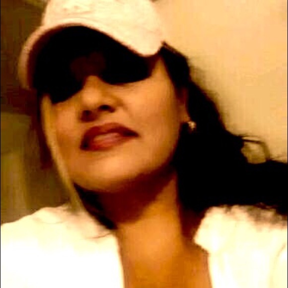 Meet your Posher, Anna - Picture 1 of 1