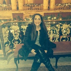 Meet your Posher, Deb