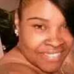 Meet your Posher, Nakia