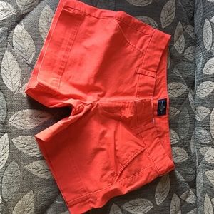 American Eagle coral shorts