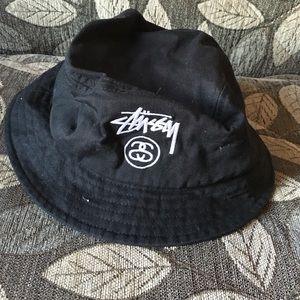 Stussy bucket hat