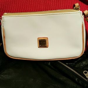 Small Shoulder strap Dooney Bourke