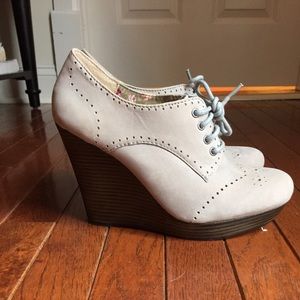 Cute grey wedge booties! Worn twice