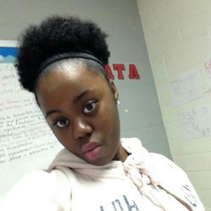 Meet your Posher, Mya