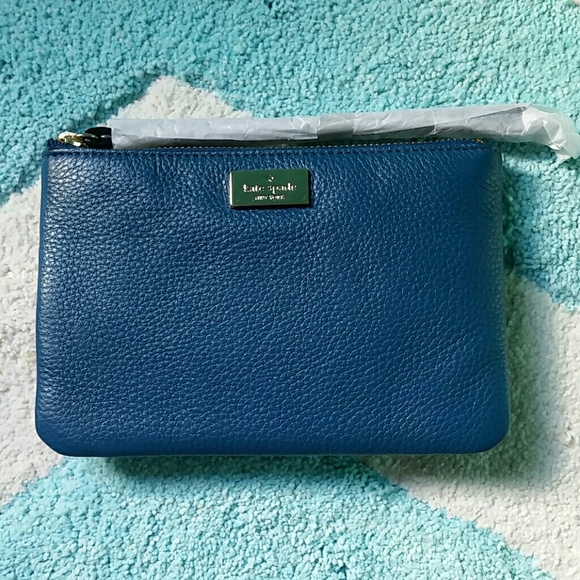 kate spade Handbags - NWOT blue Kate Spade wristlet