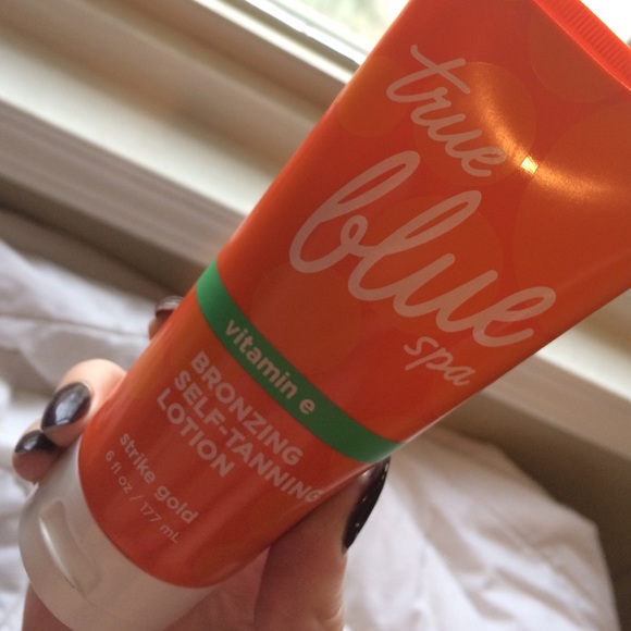 Bronzing self tanning lotion!