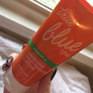 Bronzing self tanning lotion!