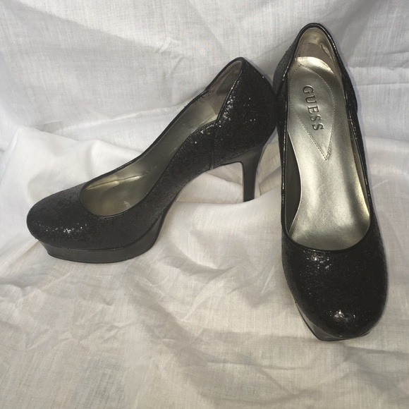 Guess black multi texture platform pump