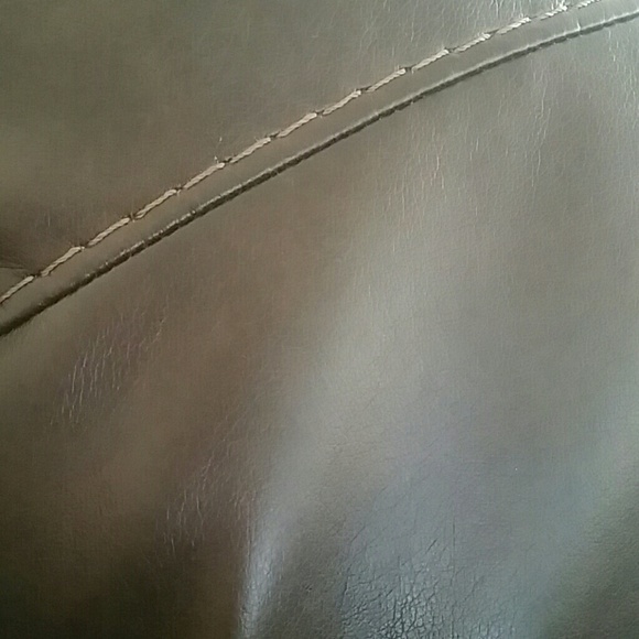 Meet your Posher, Robin - Picture 1 of 1