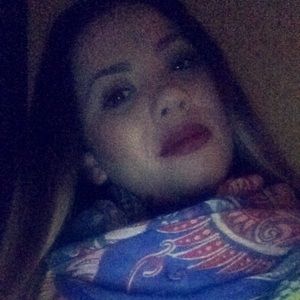 Meet your Posher, Yesenia