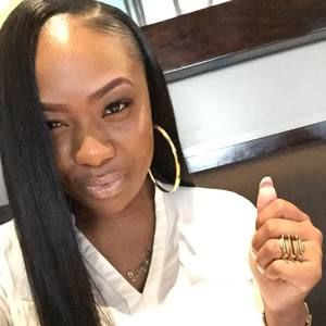 Meet your Posher, Raquel