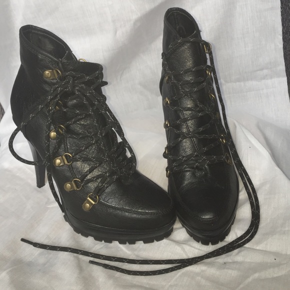 Journee Collection lug lace up heeled boot