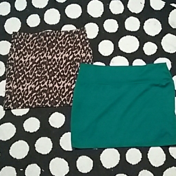 Mini skirts - Picture 4 of 4