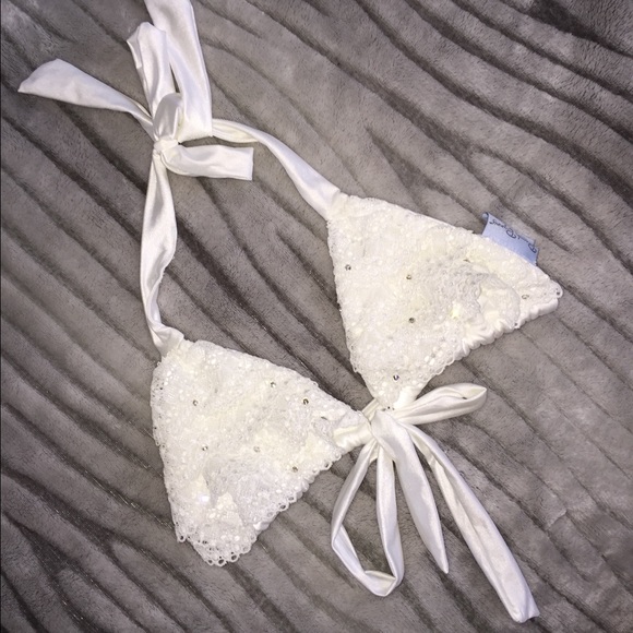 Beach bunny - Picture 2 of 2