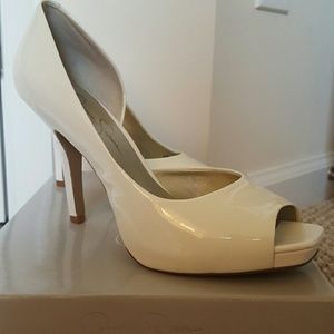 Jessica Simpson open toe pump