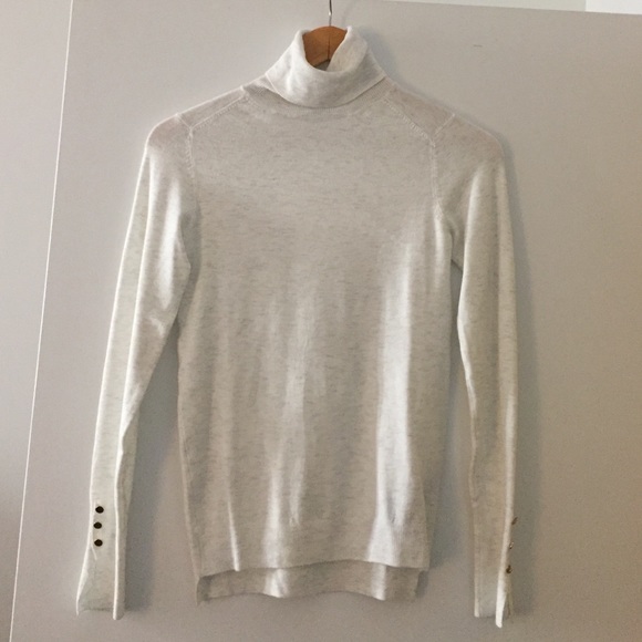 Heather Cream/White Turtleneck Sweater