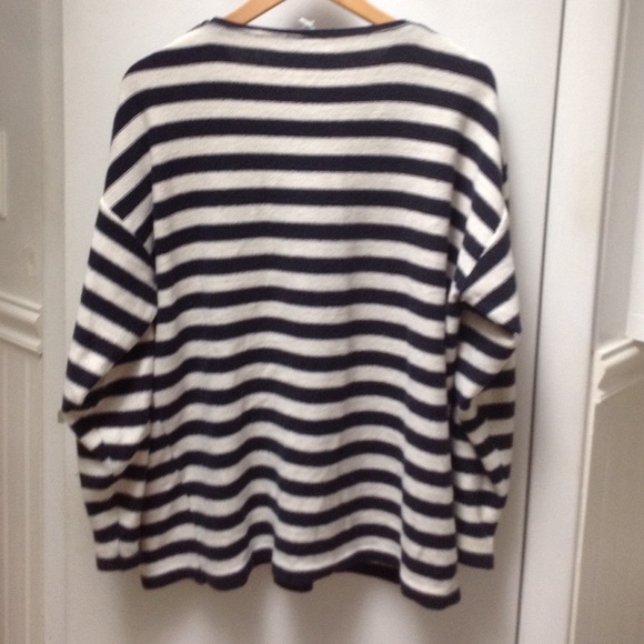 🚨SOLD🚨 Navy Blue & White Striped Sweater - Picture 2 of 3