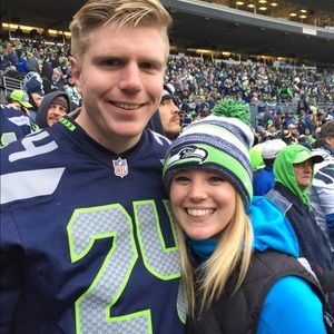 Meet your Posher, Devin