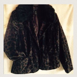 Leopard fur collar coat